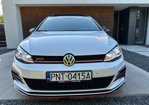 Volkswagen Golf cena 140000 przebieg: 105000, rok produkcji 2019 z Trzciel małe 154